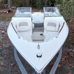 2004 18foot 5 Inch Sting Ray Boat /  Trailer 