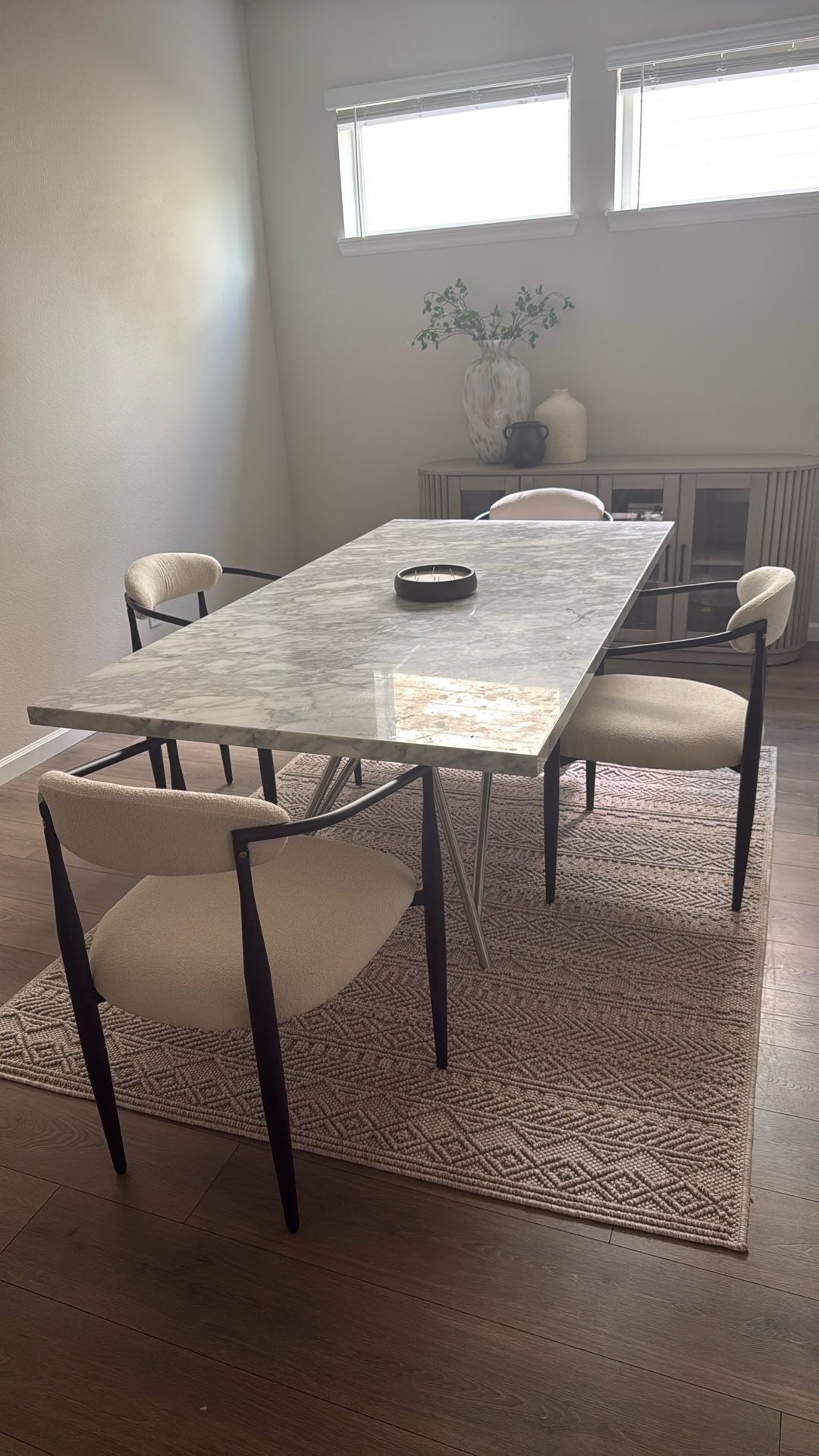 6 Dinning Chairs