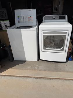 Washer and dryer set