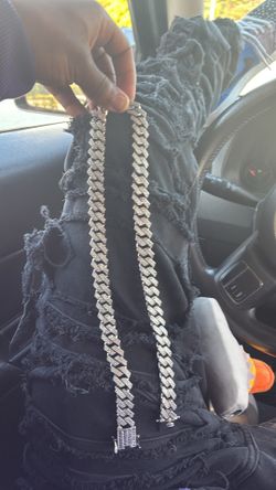 Snatched chain