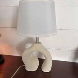 Table lamp