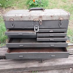 VINTAGE KENNEDY METAL TOOL CHEST
