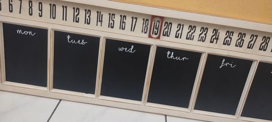 HOBBY LOBBY Rustic Farmhouse Restaurant Chalkboard Calendar