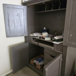 Armoire Hutch