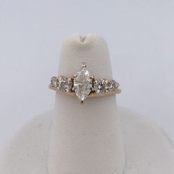 14k Yellow gold 1.18ct diamond  ring set  size 5.25