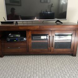  TV Media Console 