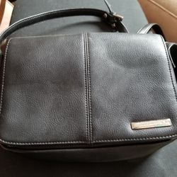 Liz Claiborne Crossbody 