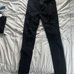 ripped jeans 