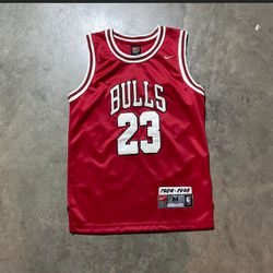 Vintage 1990s Chicago Bulls, Michael Jordan, Tribute  Jersey 