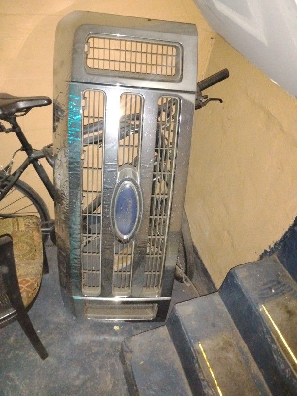 Ford Grill