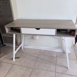 Mid size Desk