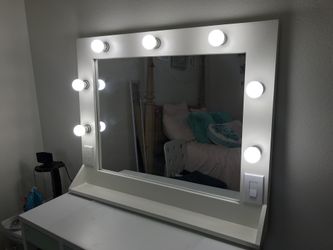 Large Vanity Mirror With Lights