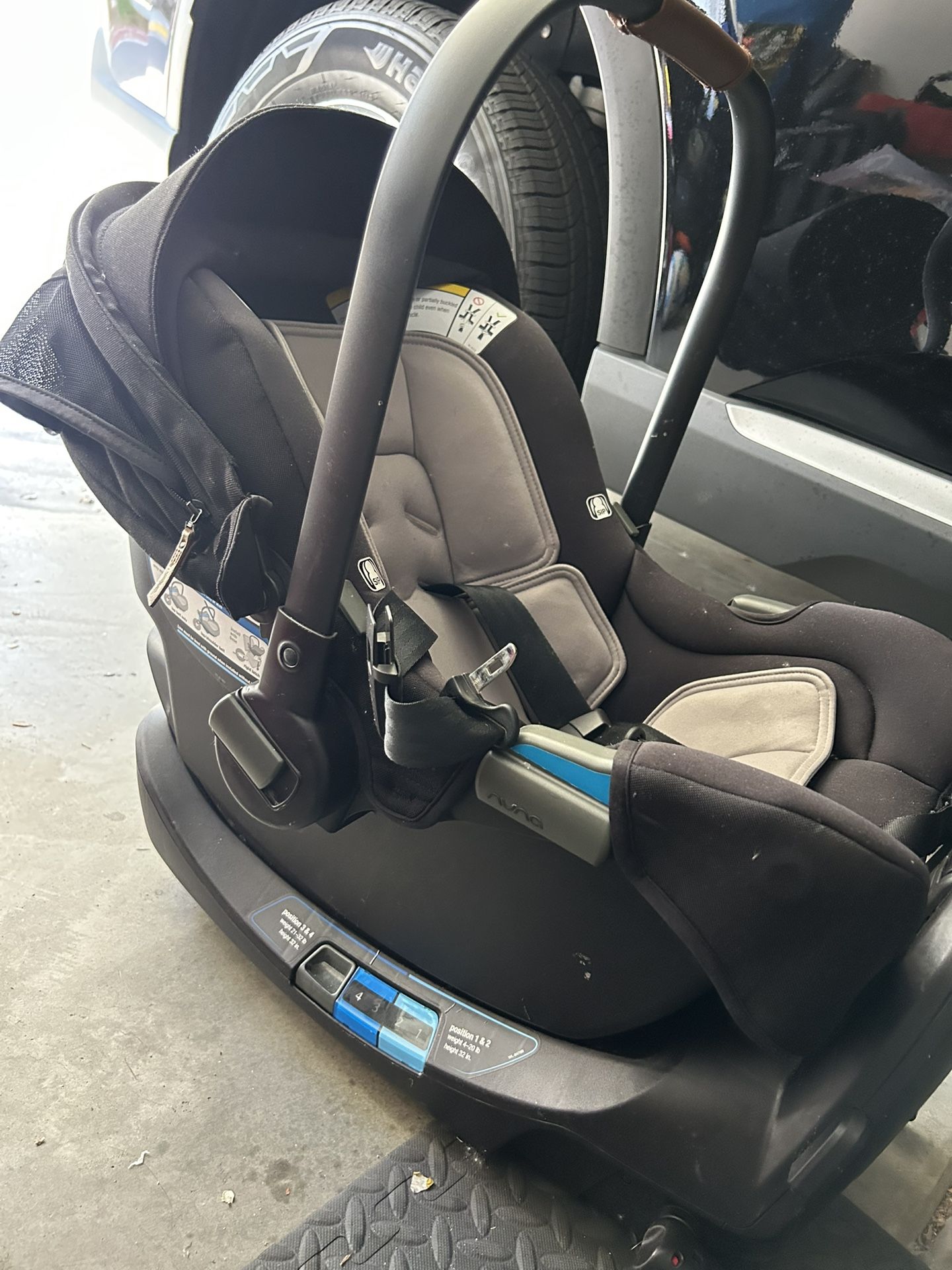 Nuna pipa RX - Car seat And base