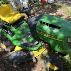 John Deere L110 42” Riding Lawn Mower 17.5hp