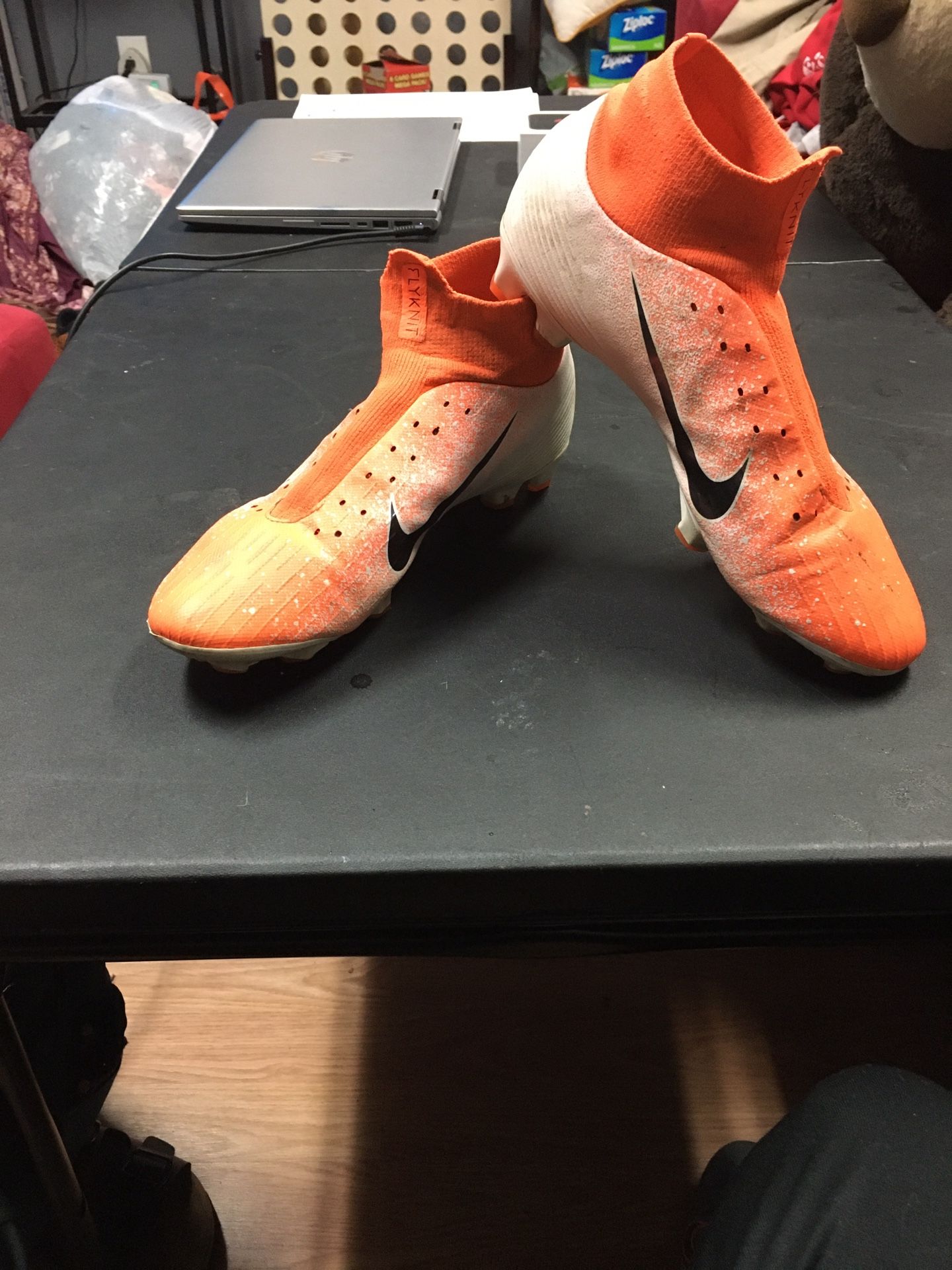 Soccer shoes nike mercurials