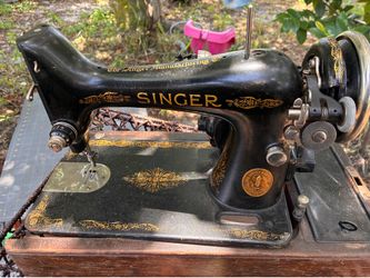 Singer vintage sewing machine