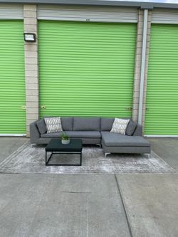 *Free Delivery* Gray Modern Sectional Couch Sofa