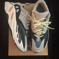 Yeezy 700 Wave Runner