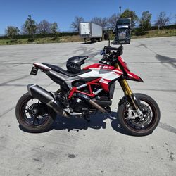 Ducati Hypermotard  939