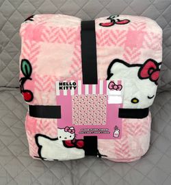 Hello Kitty Cherry Blanket Full/Queen size