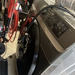 Samsung Front Loader Washer And Dryer. In Great Condition 