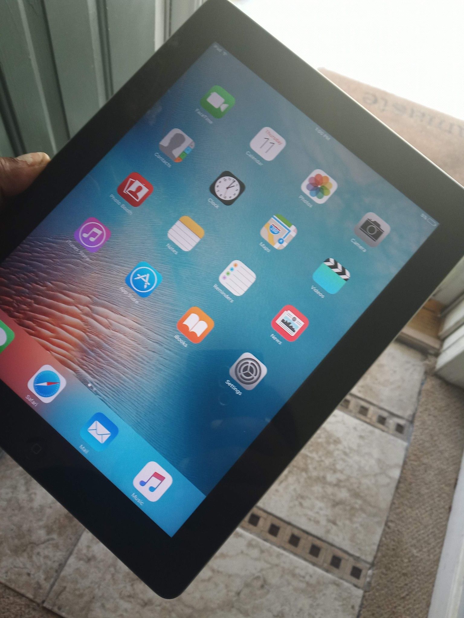 Apple iPad 2 Like New