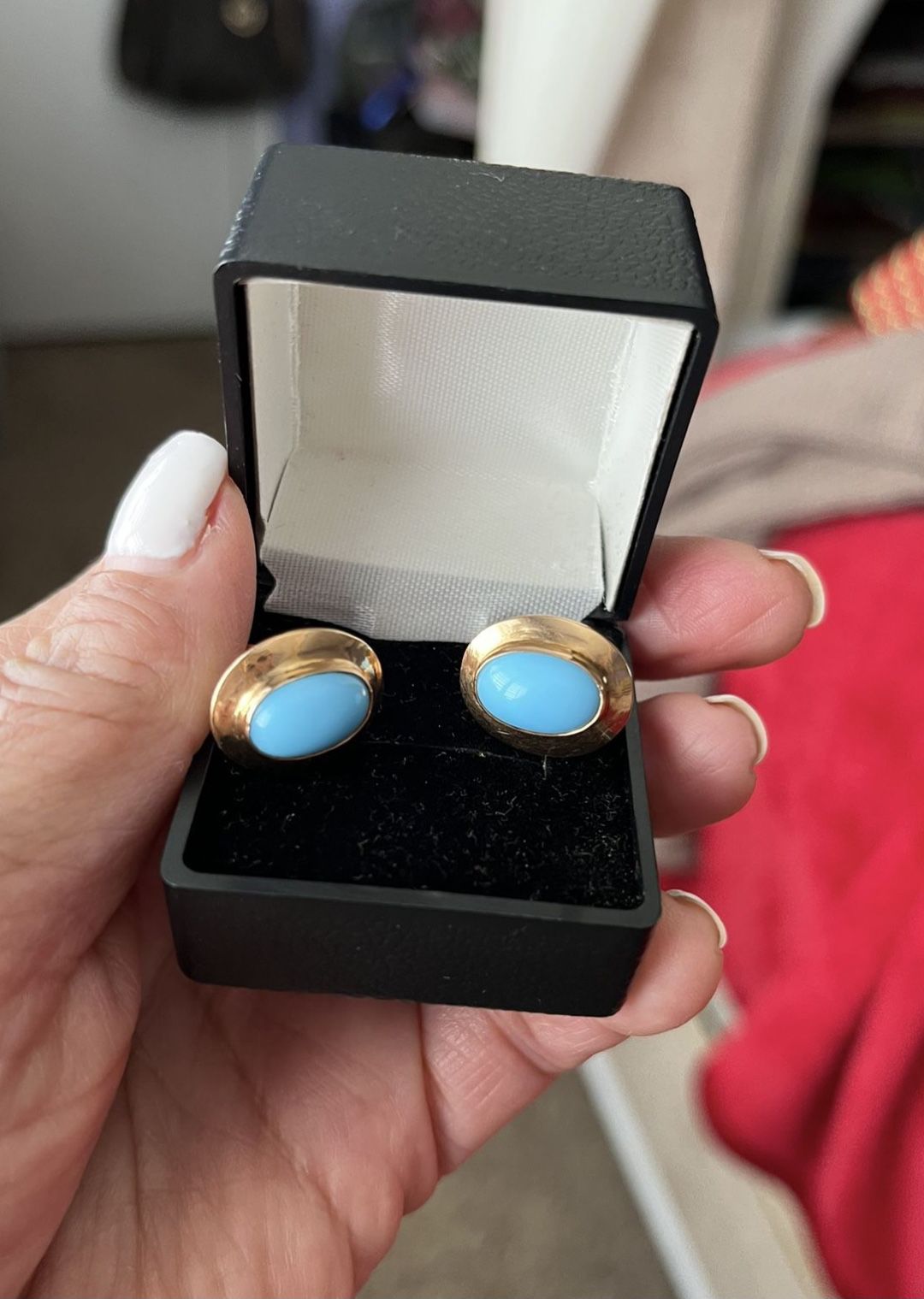 Mother’s 🎁 Like New Authentic  18K Yellow Gold,Genuine Turquoise Earrings 