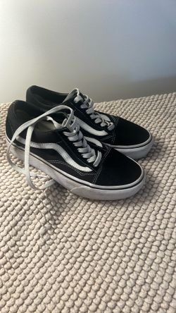 VANS WOMEN SIZE 7