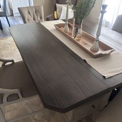 Comedor  De 4 Sillas Y 2 Bancos 