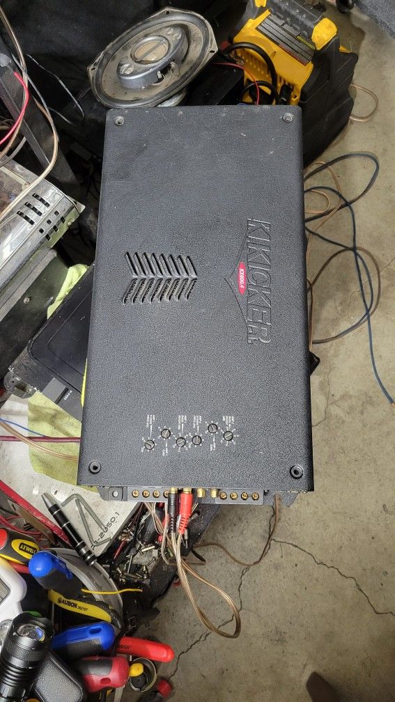 Kicker Amp Old School  4 Channel 600 Watts 