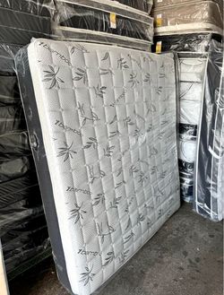 New king MATTRESS ONLY $240