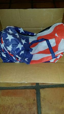 10 Brand new stars and stripes zipped duffle style bah