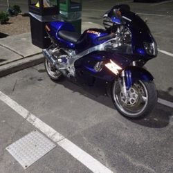 1999 Gsxr 750