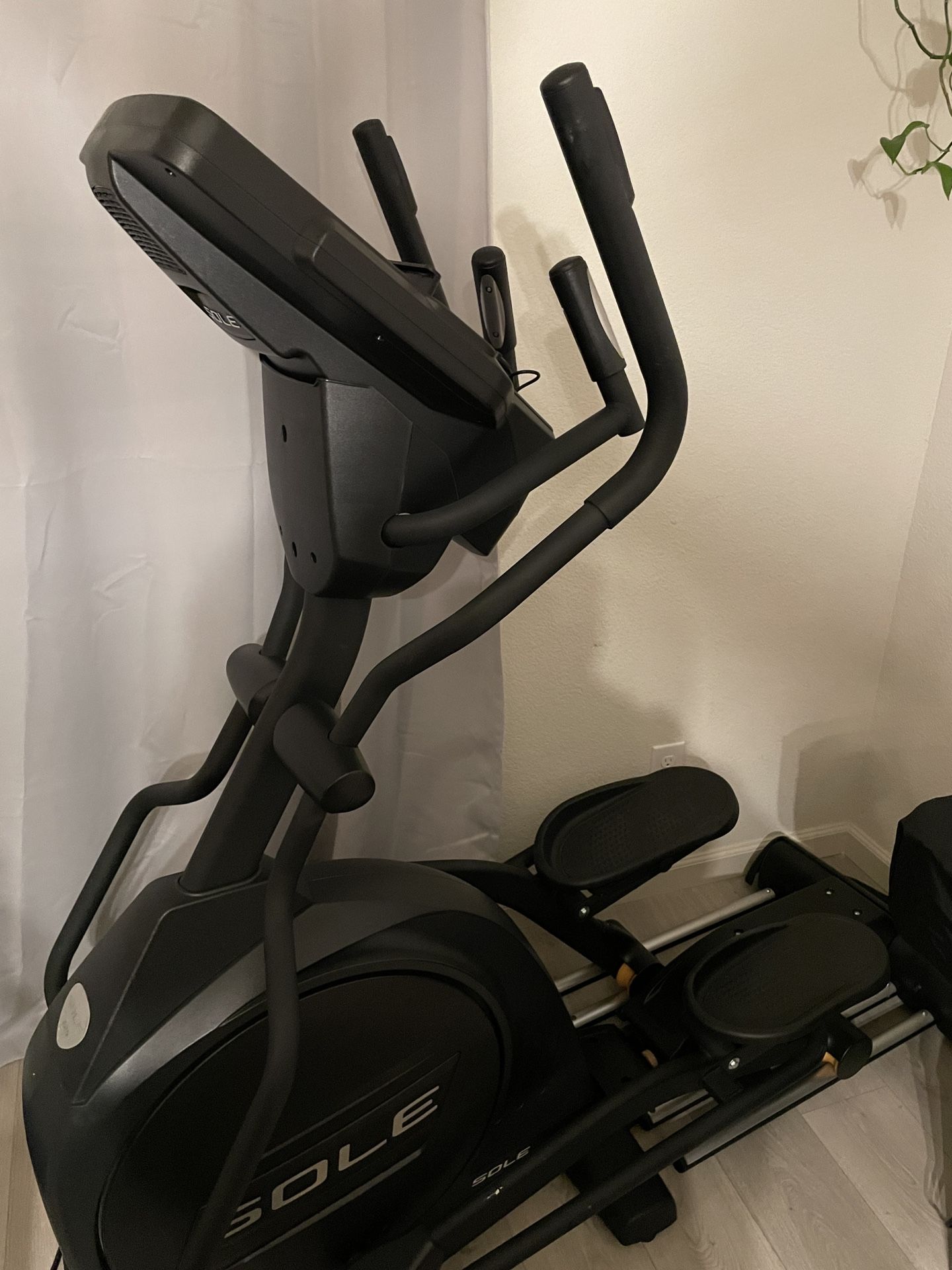 Elliptical Sole E25 for Sale in Elk Grove, CA OfferUp
