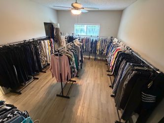 Tons of Ladies Clothes EXCELLENT Condition