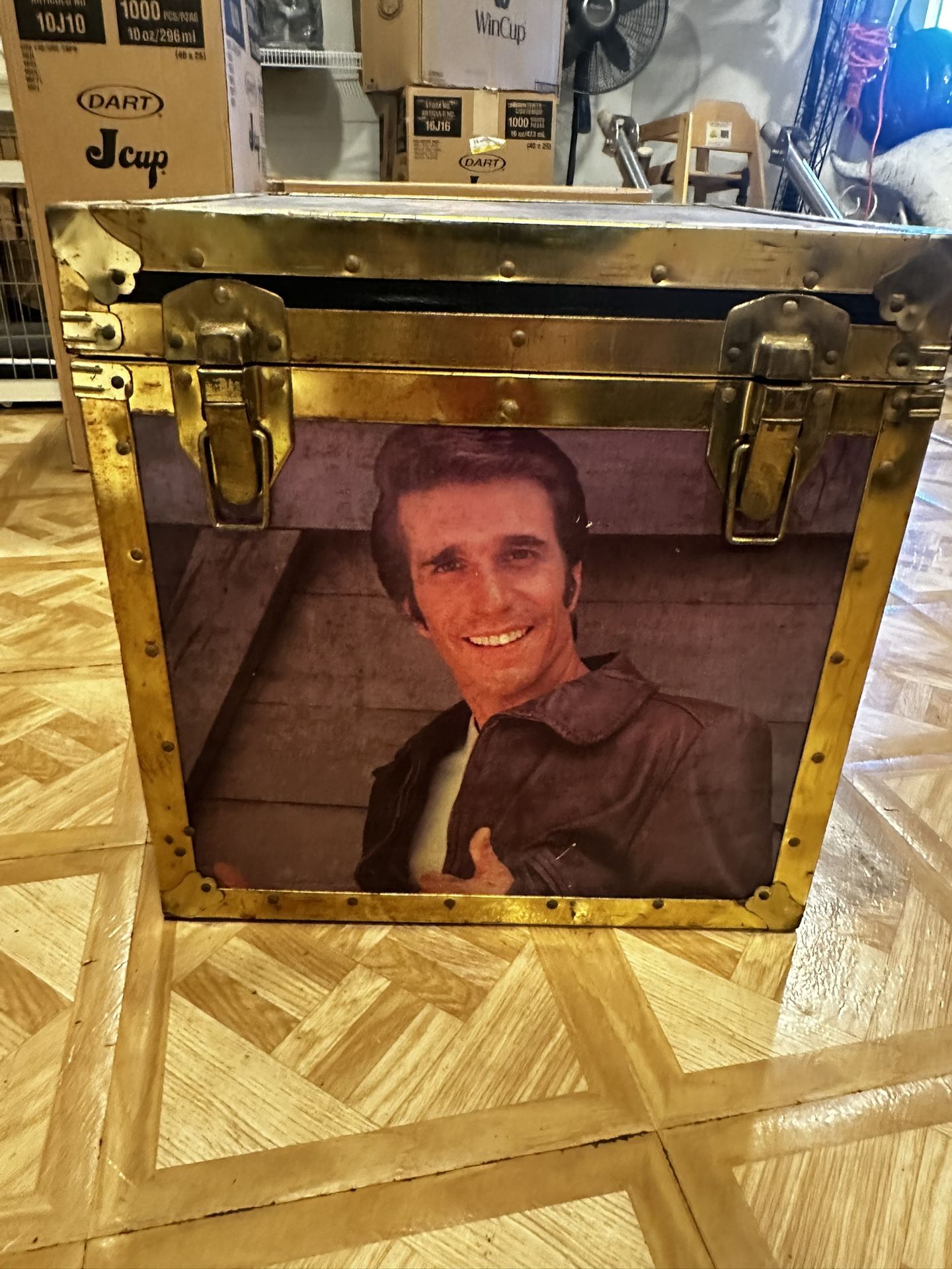 Fonzie Storage Chest