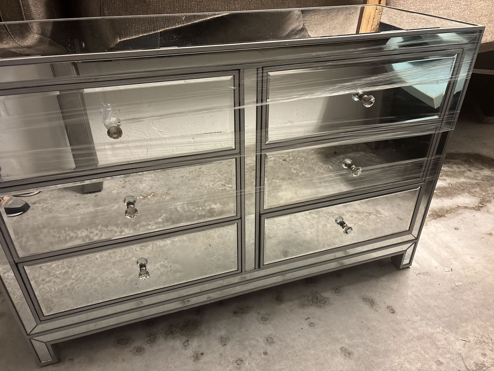 Mirror Dresser