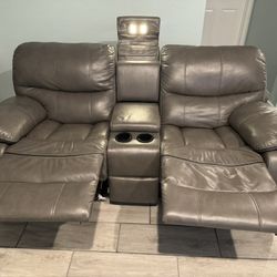 Electric Reclining Loveseat