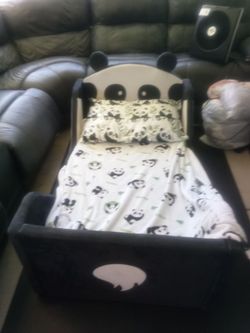 Toddler bed