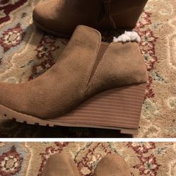 Ladies Wedge Boots