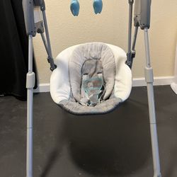 Graco Compact Baby Swing