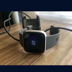 Fitbit Versa Lite