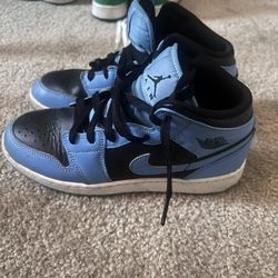 Boys Air Jordan Size 5.5