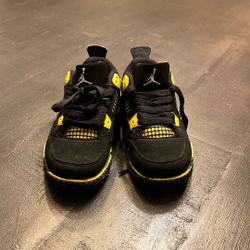 13 C Youth jordan’s