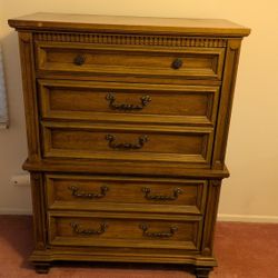 Bedroom Furniture Set 