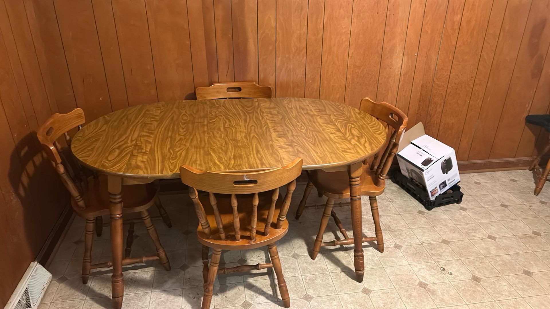 Moving Sale, Five chair, kitchen table