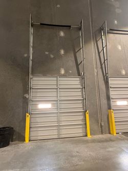 Dock door/garage