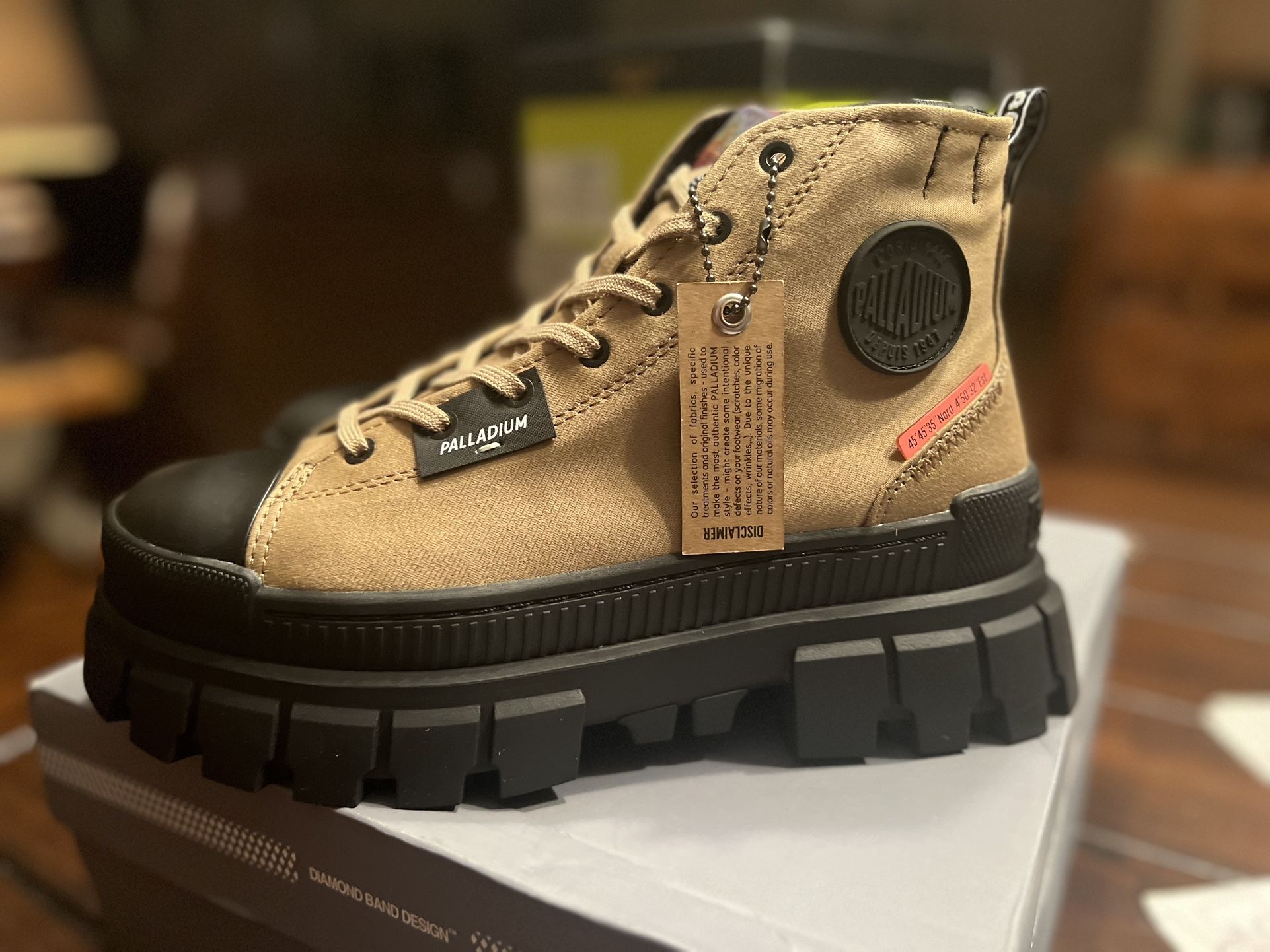 PALLADIUM Revolt Hi Tx Women’s boots Size 7.5