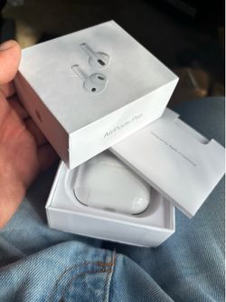 Apple AirPods Pro with Charging Case