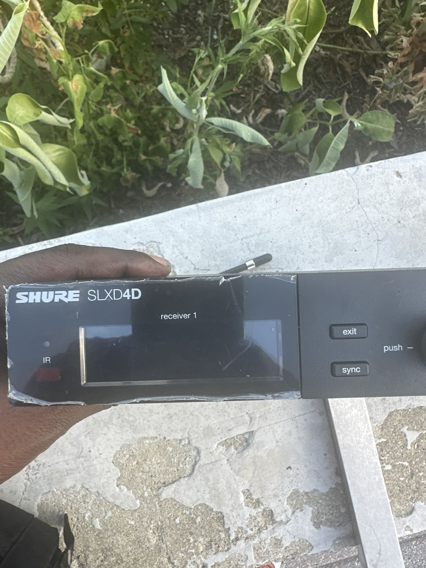 SHURE SLXD4D/SM58 DUAL WIRELESS MICROPHONE SYSTEM